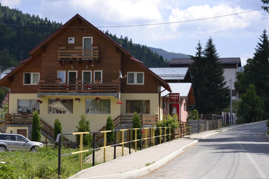 Miraj Hotel Azuga Zewnętrze zdjęcie